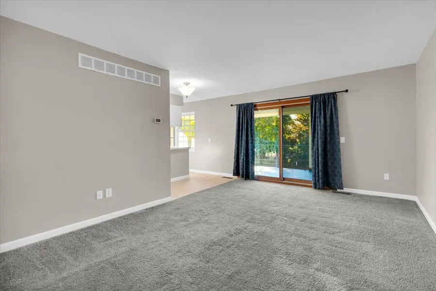 270 Aqueduct Drive, Walled Lake, MI 48390 - #2