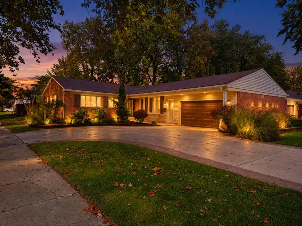 21203 River Road, GrossePointe, MI 48236