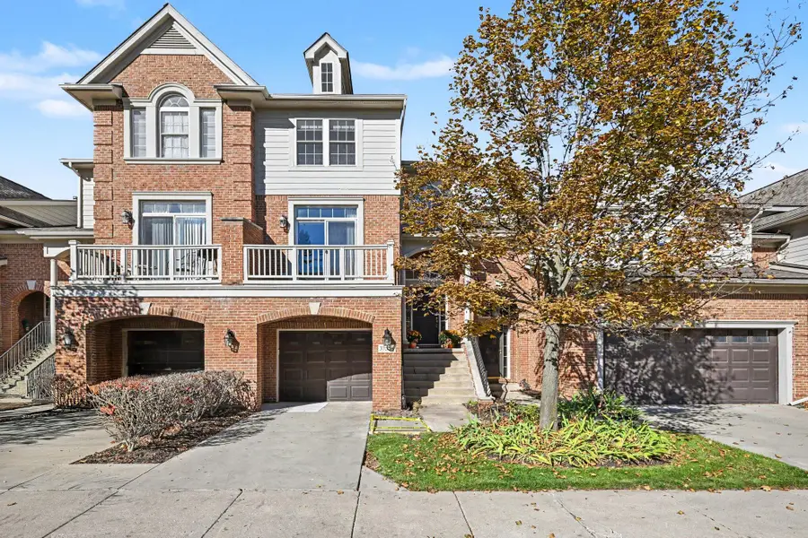 37536 Newburgh Park Circle, Livonia, MI 48152 - #2