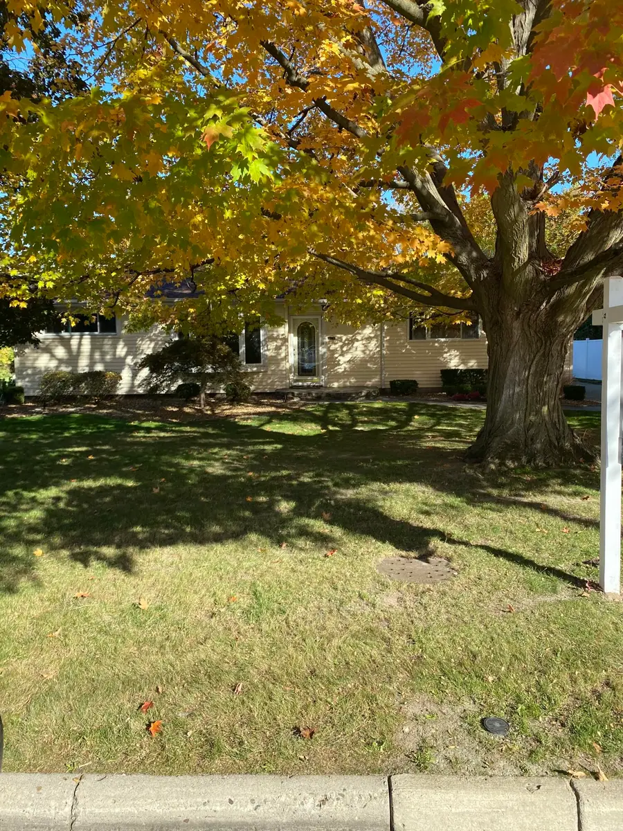 29210 Terrence Street, Livonia, MI 48154 - #3