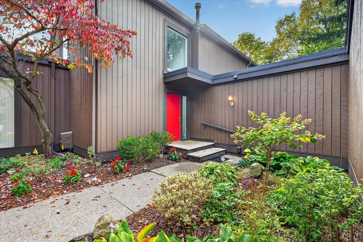 9 Westbury Court, Ann Arbor, MI 48105 - #1