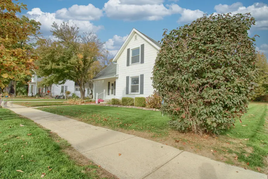 107 E Mckay Street, Saline, MI 48176 - #2