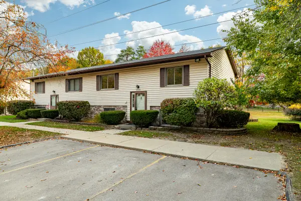 38032 Hixford Place, Westland, MI 48185