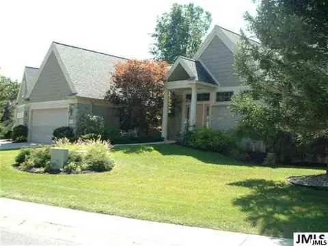 2106 Lake Wood, Jackson, MI 49203