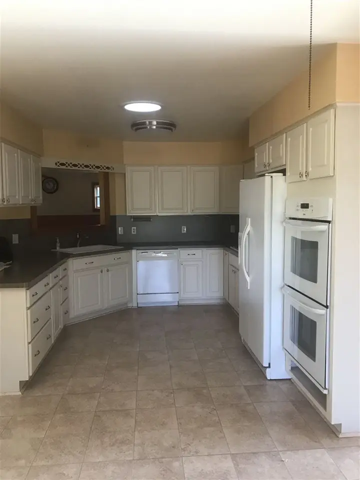 11075 Gates Rd, Cement City, MI 49233 - #2