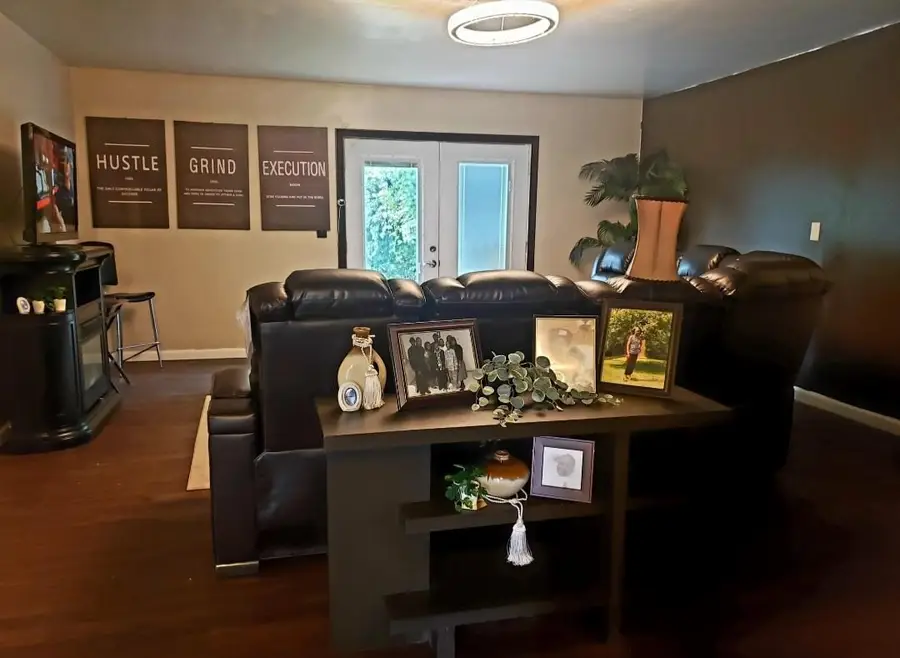 5447 Mendel Berger, Beecher, MI 48505 - #3