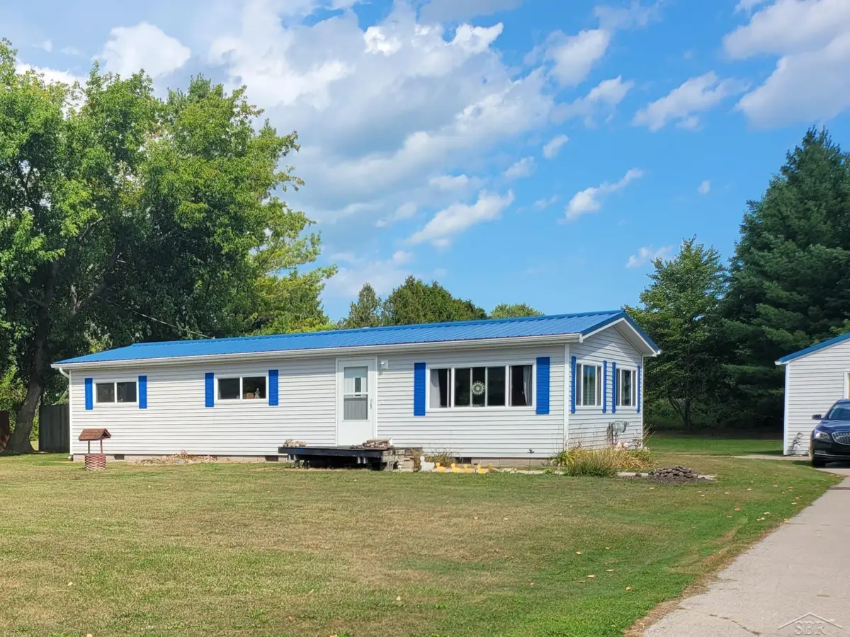 4154 N Mackinaw, Pinconning, MI 48650 - Image #1
