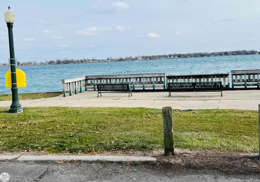 536 S Water St 2a, Marine City, MI 48039 - Image #2