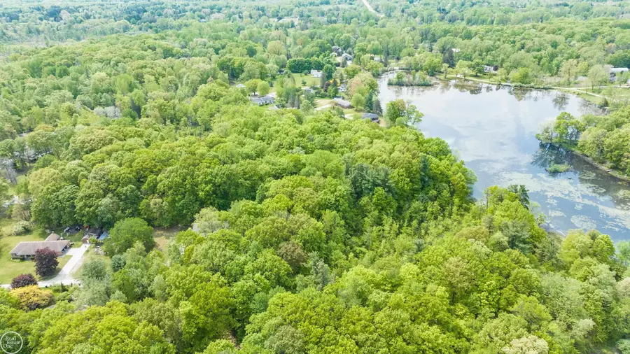 00 Coats, Orion Township, MI 48362 - Image #3