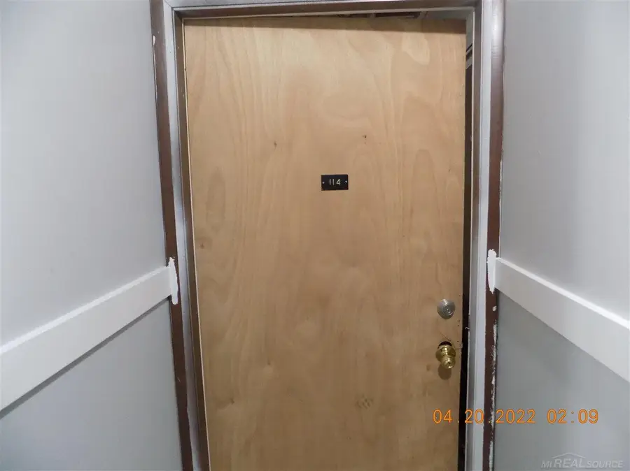 22100 Dante #Bldg F  Unit  114, Oak Park, MI 48237 - Image #3