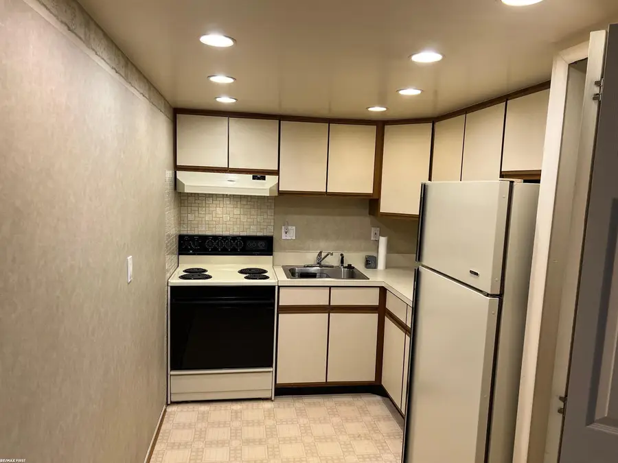 19791 Martin #11, Saint Clair Shores, MI 48081 - Image #3