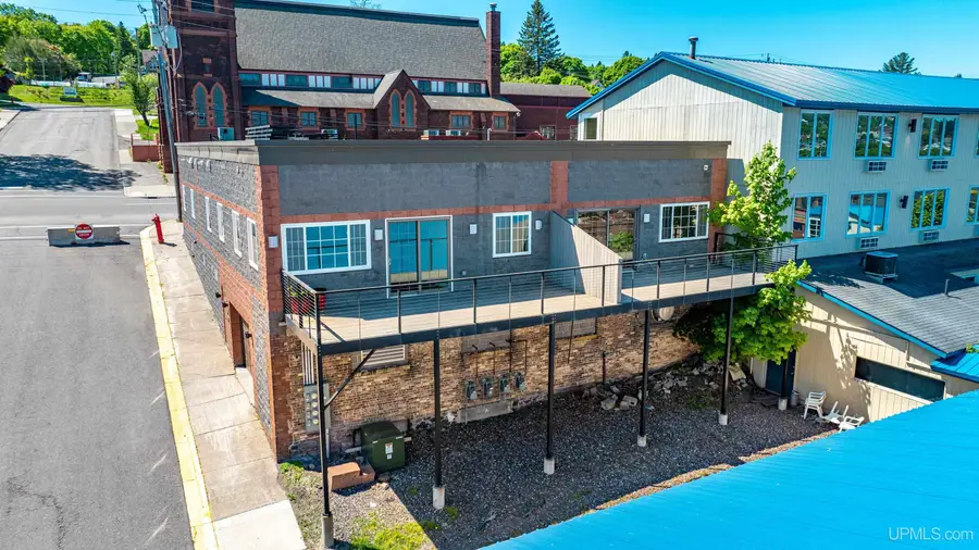 208 E Montezuma, Houghton, MI 49931 - Image #3