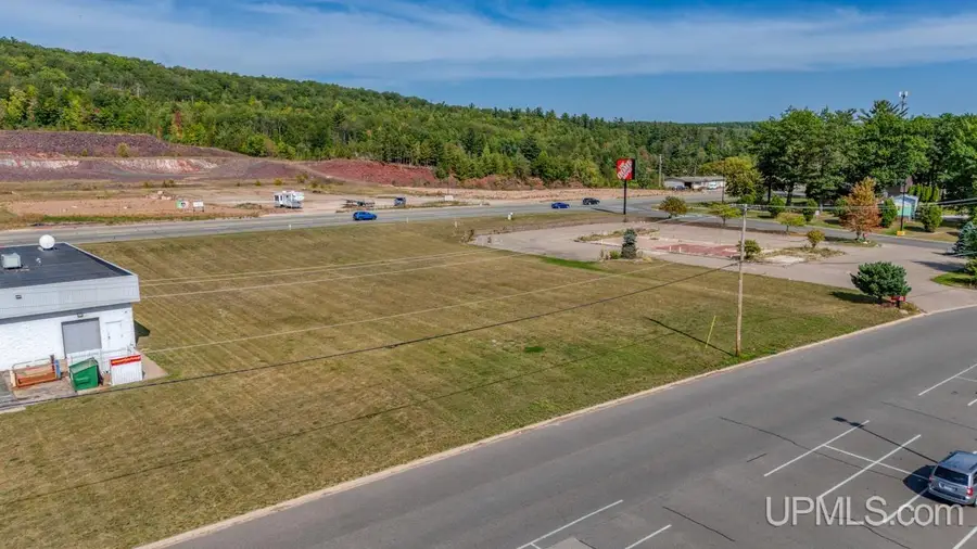 W8141 Us2, Iron Mountain, MI 49801 - Image #3