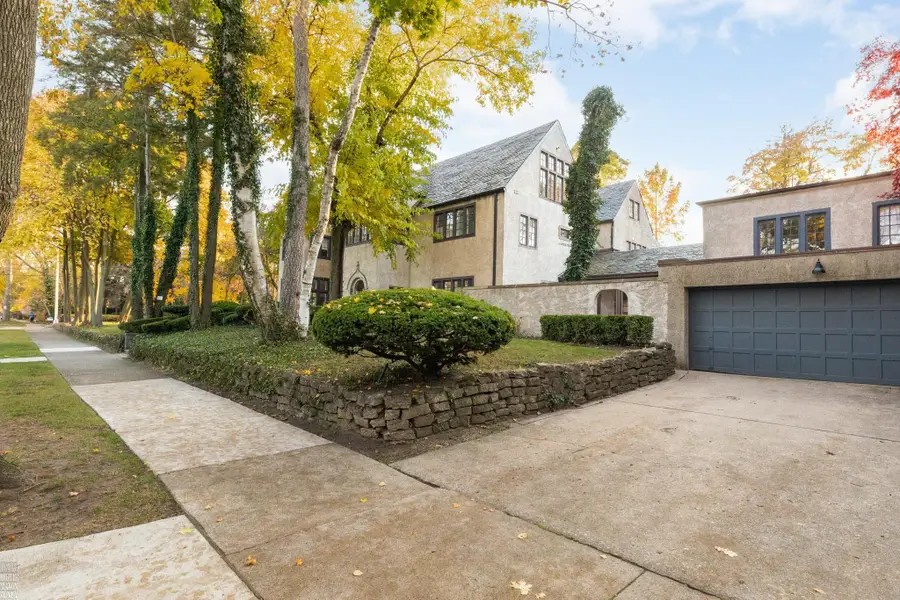 355 Lincoln, Grosse Pointe, MI 48230 - Image #2