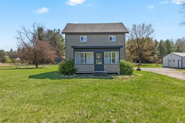 20305 W Howard City Edmore, Howard City, MI 49329