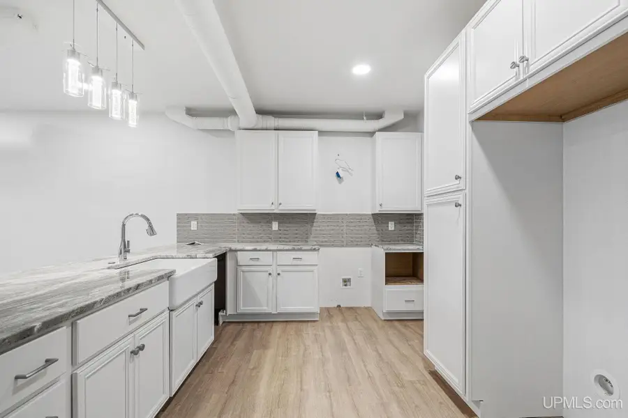 2401 N Lakeshore #Unit 8 (Floor Plan H), Marquette, MI 49855 - Image #3