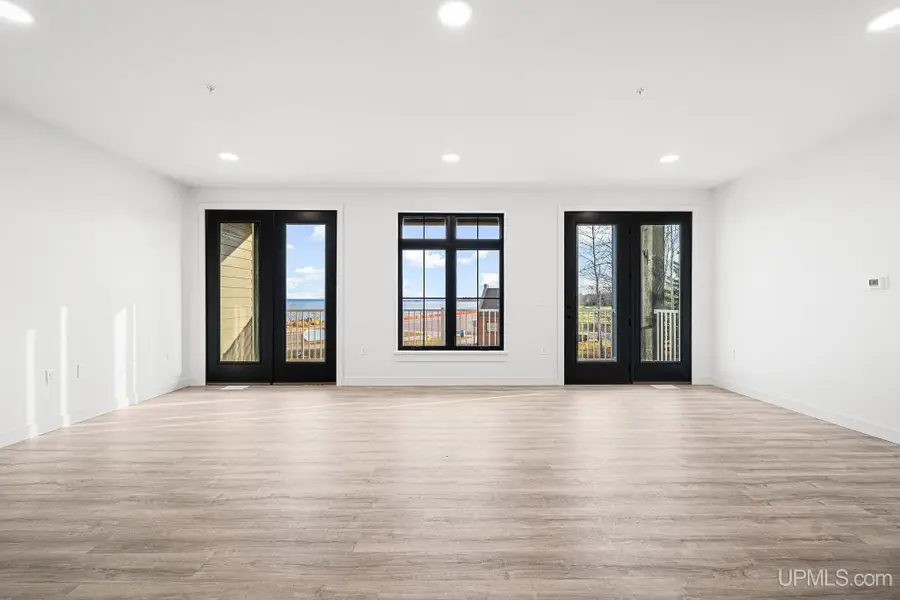 2401 N Lakeshore #Unit 5 (Floor Plan C), Marquette, MI 49855 - Image #3