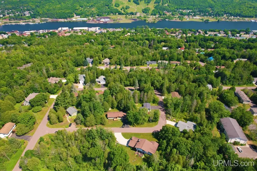 1005 Eleventh, Houghton, MI 49931 - Image #3