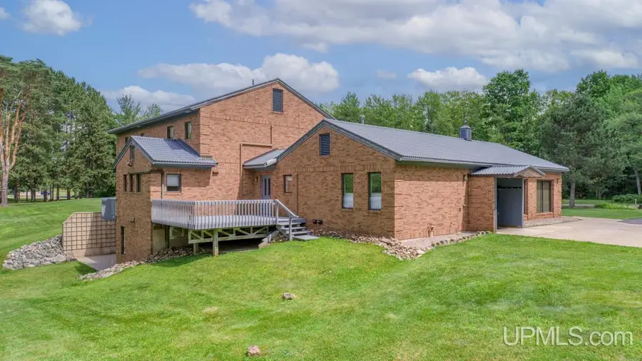 111 Lara Lei, Marquette, MI 49855 - Image #3