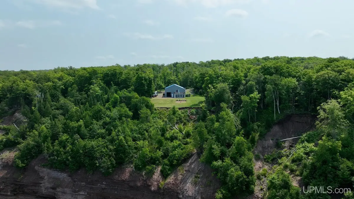 14998 N Superior, Houghton, MI 49931 - Image #1