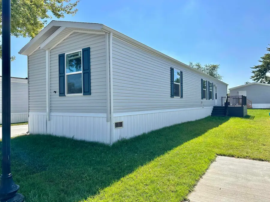 15326 Danseur, Clinton Township, MI 48038 - Image #3