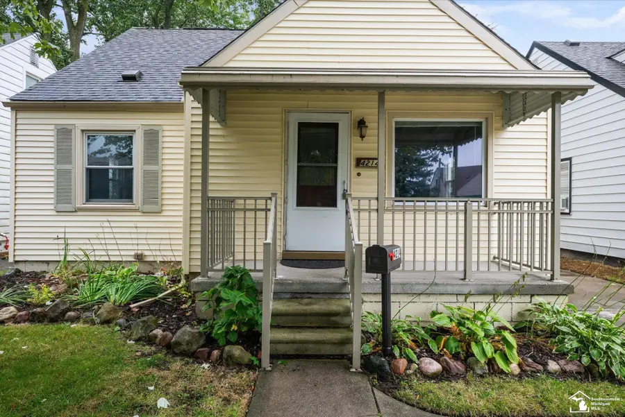 4214 Cadillac, Wayne, MI 48184 - Image #2