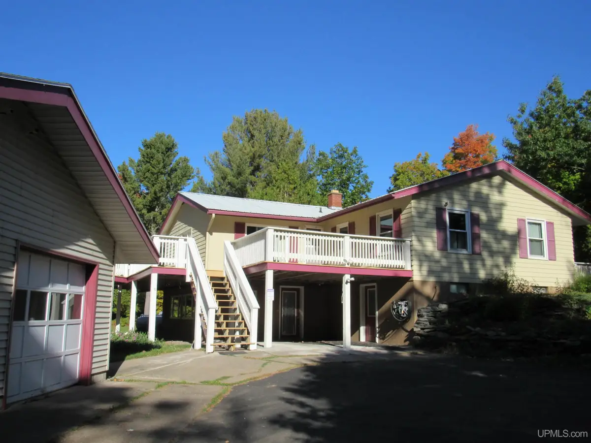 26040 Us 141, Covington, MI 49919 - Image #1