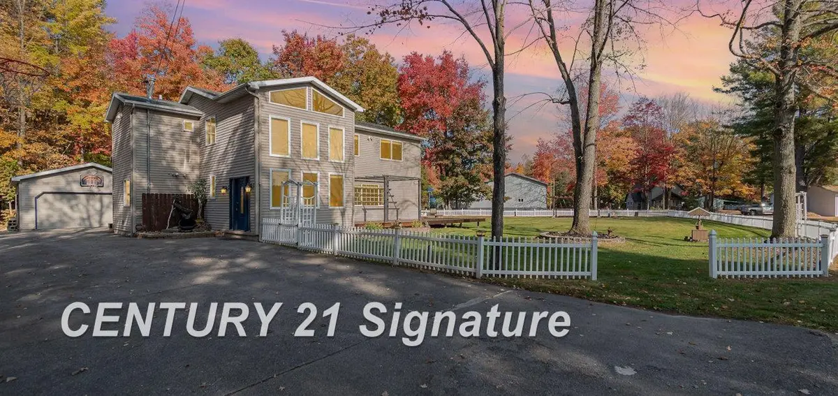 7451 N Narragannett, Hope, MI 48628 - Image #1