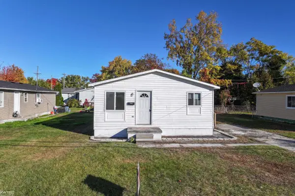 1127 Vanderburgh, Port Huron, MI 48060