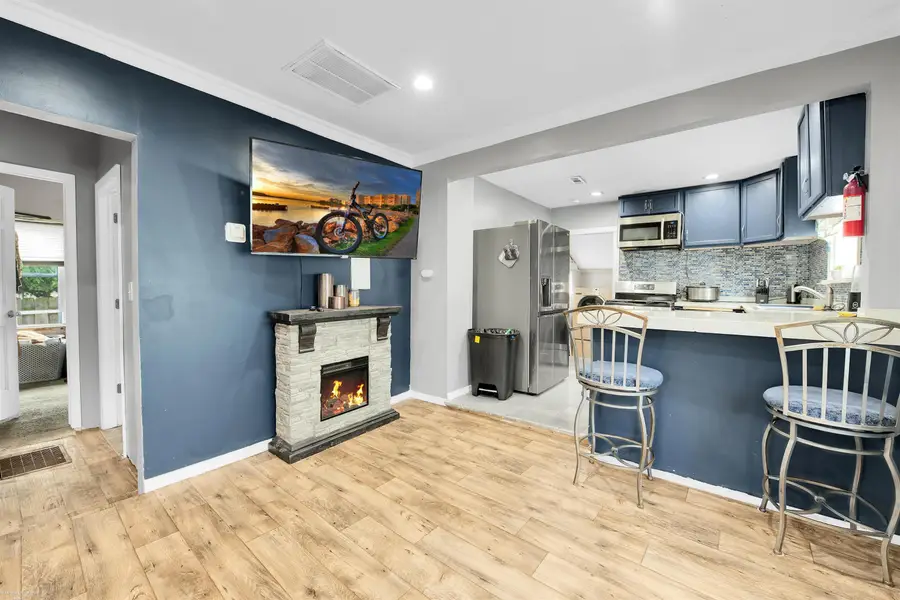 5056 Lafontaine, Grosse Pointe, MI 48236 - #3