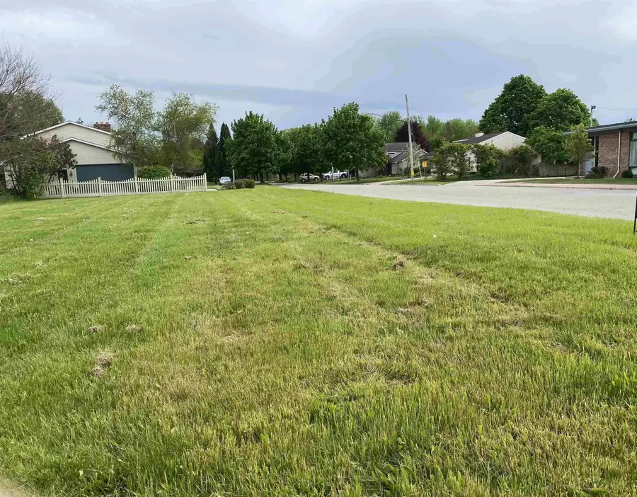 706 Borton, Essexville, MI 48732 - Image #2