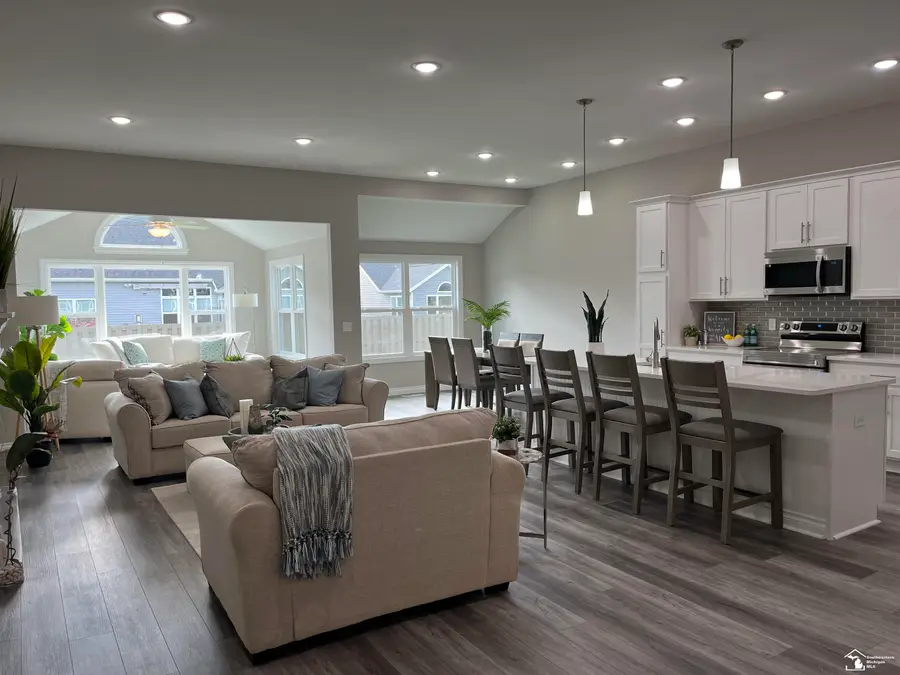 8289 Grande Lake, Temperance, MI 48182 - #3