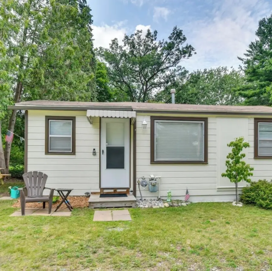 201 Gasoline, Houghton Lake, MI 48629 - #2