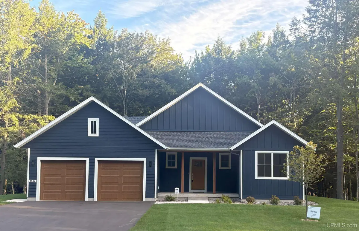 3144 Hemlock, Marquette, MI 49855 - Image #1
