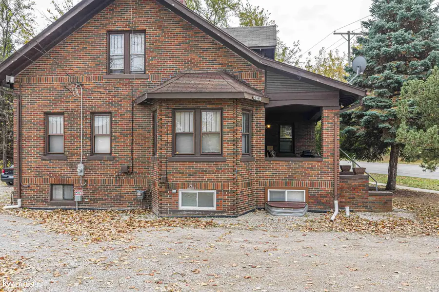 34130 Utica, Fraser, MI 48026 - Image #2