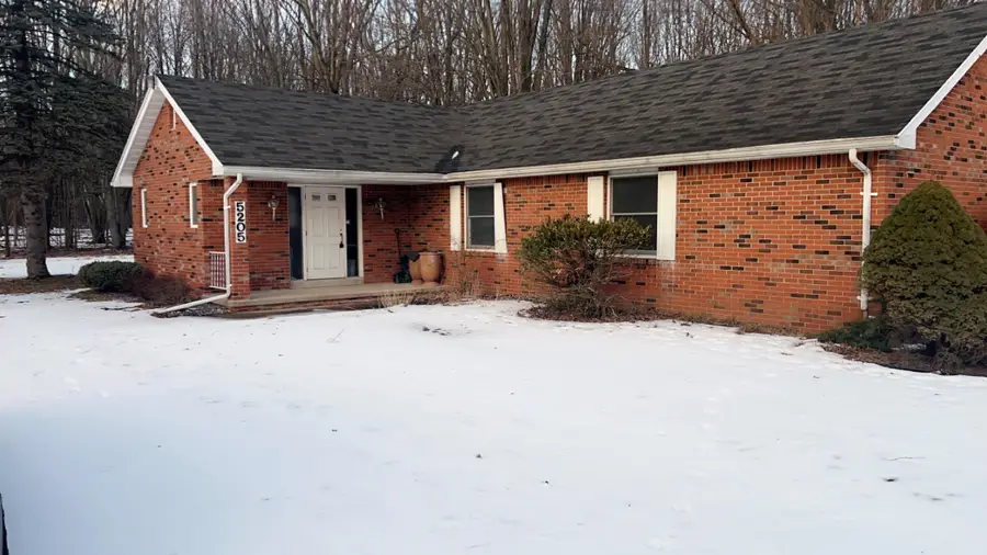 5205 Baker, Bridgeport, MI 48722 - Image #2