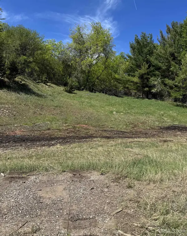 222 N Merritt, Iron Mountain, MI 49801