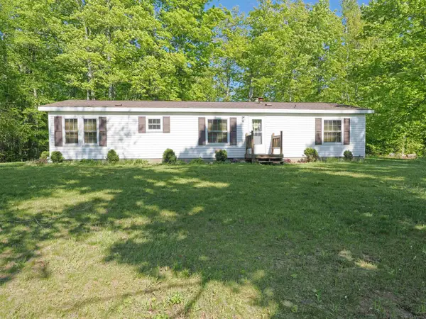 25347 S Raber, Goetzville, MI 49736