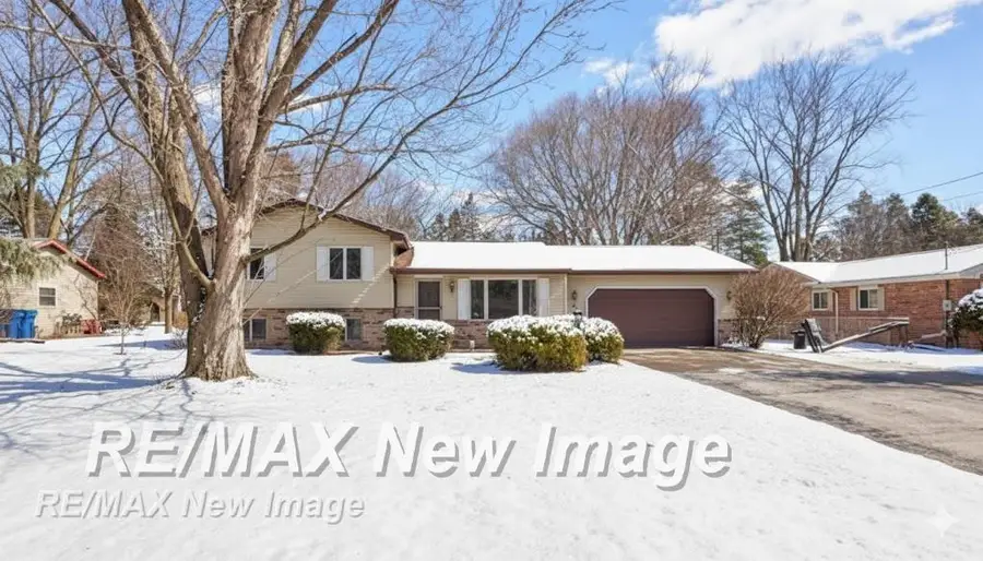 4132 Meadowbrook, Freeland, MI 48623 - Image #2