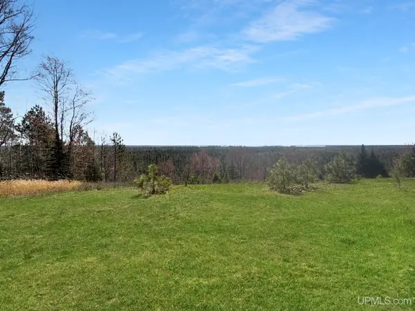 TBD Breezy R.22, Rapid River, MI 49878