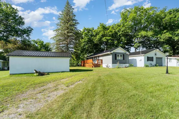 956 Pequot, Hope, MI 48628