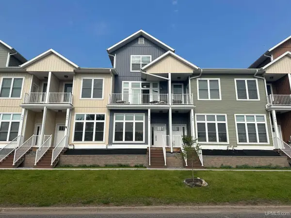 744 S Lakeshore #15, Marquette, MI 49855