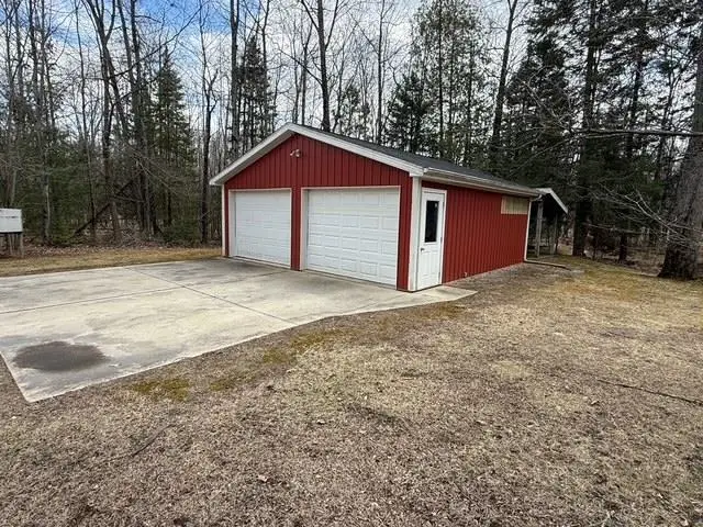 1247 W Youngs, Gladwin, MI 48624 - Image #2