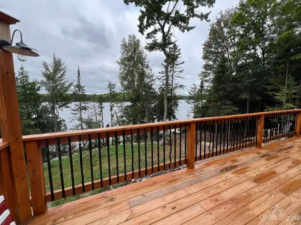 161 Porter Lake, Amasa, MI 49903
