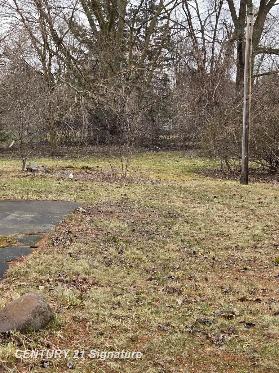 655 Lutzke, Saginaw, MI 48609 - Image #3