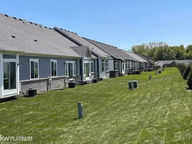 48365 Applegrove #14, New Baltimore, MI 48051 - Image #3