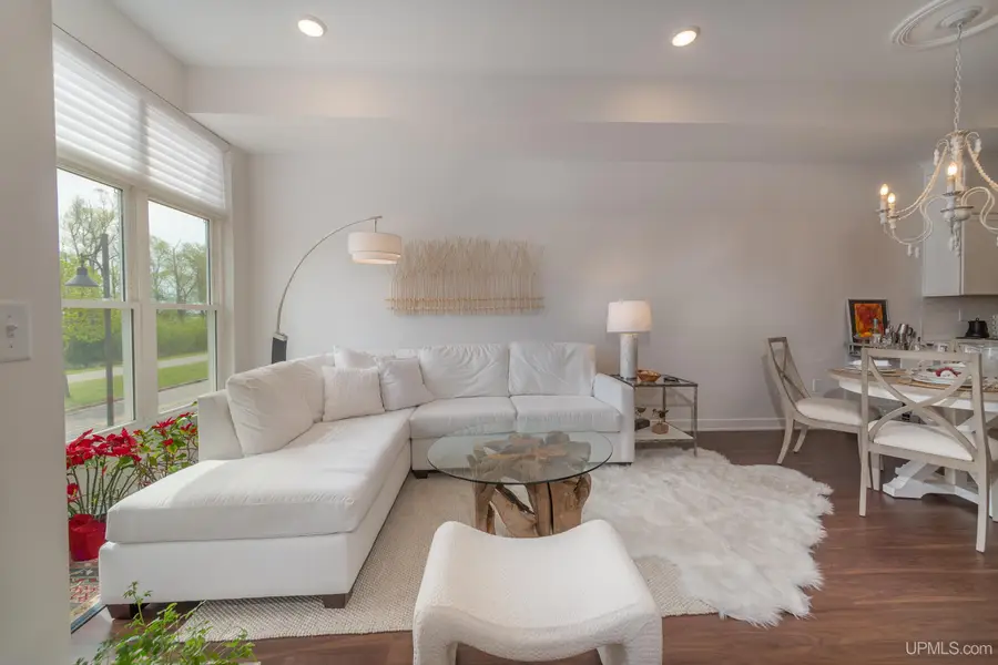 776 S Lakeshore, Marquette, MI 49855 - Image #3