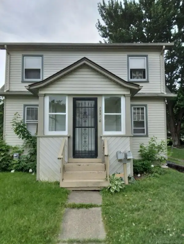 23510 Buckingham, Clinton Township, MI 48036
