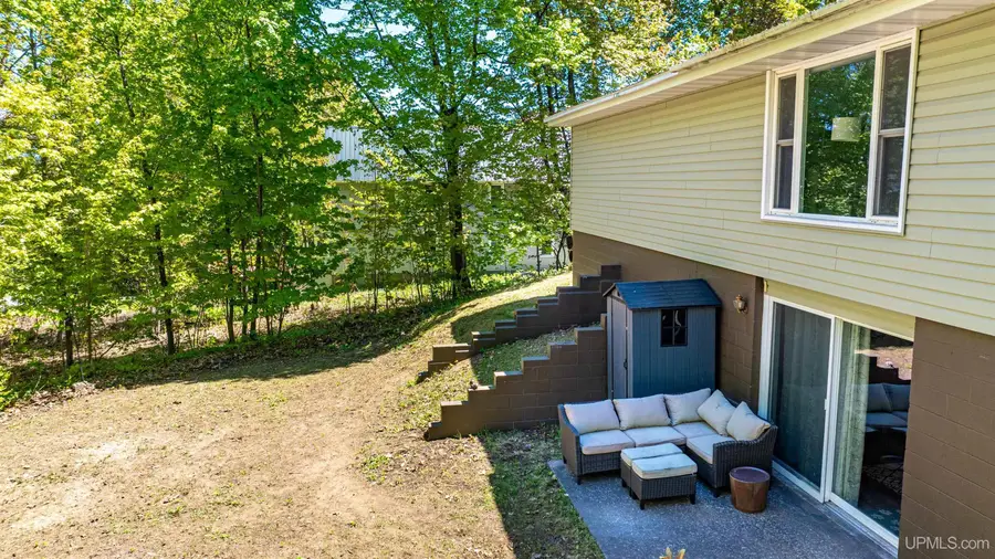 810 W Douglass, Houghton, MI 49931 - Image #3