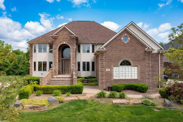 55733 Whitney, Shelby Twp, MI 48315